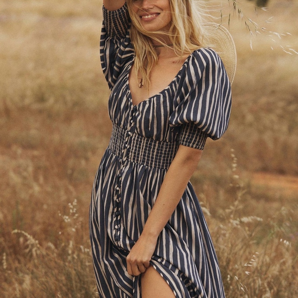 Anthropologie Long Sleeve Sweetheart Midi Dress